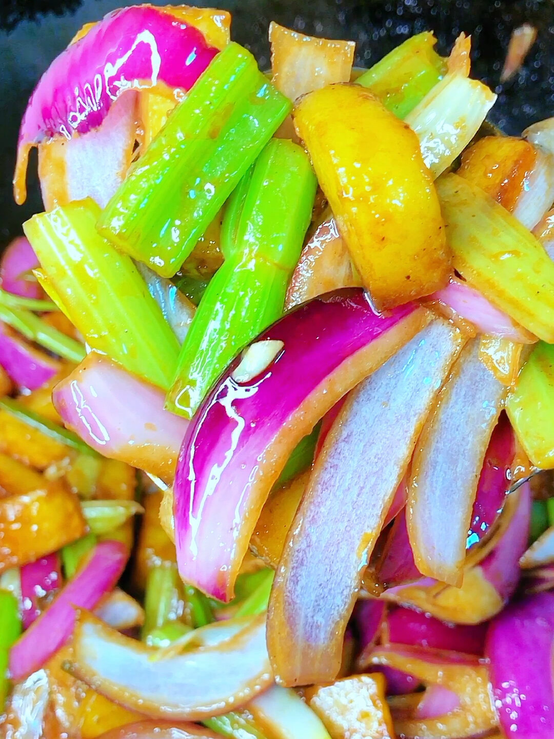 小炒三样,土豆芹菜洋葱