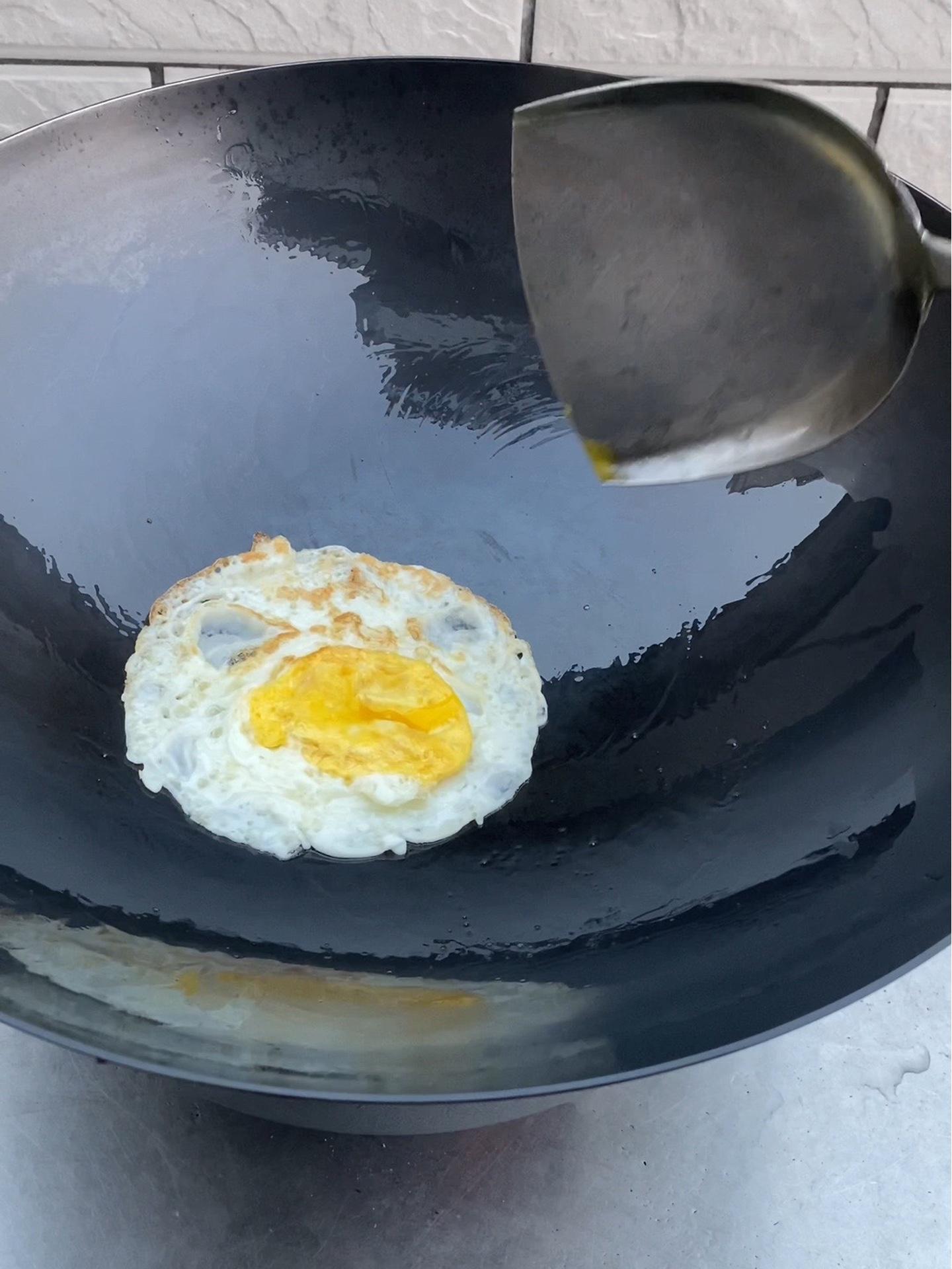 第一次这样煎鸡蛋,不知道味道怎么样 记录真实生活 原创视频 内容过于真实 煎蛋 抖音让世界