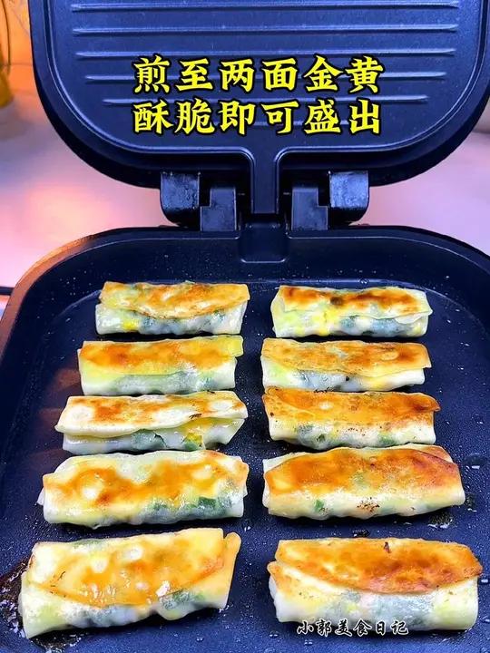 不用活面也能做出皮薄馅多,外酥里嫩的 韭菜盒子 一口一个太好吃了 大人小孩都爱吃 妈呀太香