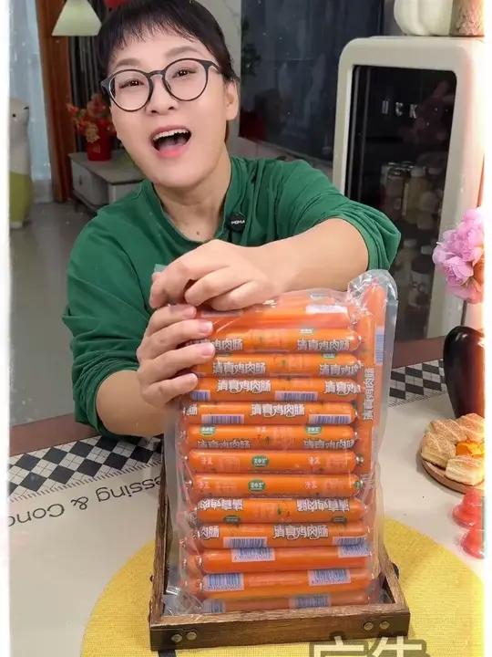 王中王鸡肉肠大羊毛～每根50g大根 这价闭眼薅!