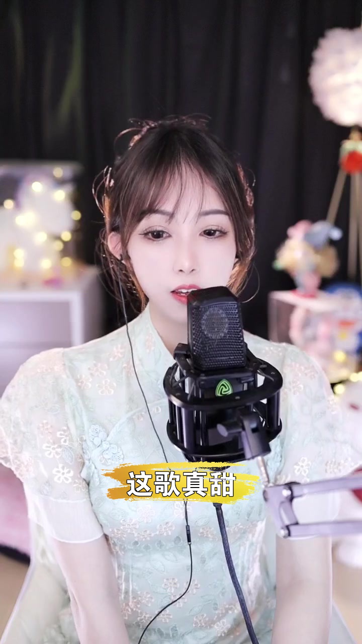 七寳小海豚 点击头像一起唱歌
