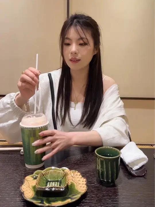 第一集|记录被闺蜜喂胖的每一餐 今天也是甜甜的奶茶妹妹 仙女都在喝什么 奶茶 茉莉奶白 悠