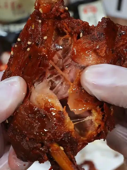 烤鸭腿大羊毛 烤鸭腿 开袋即食 一个管饱 低卡高蛋白 身材管理可以放心吃 妈呀太香了 鸭腿