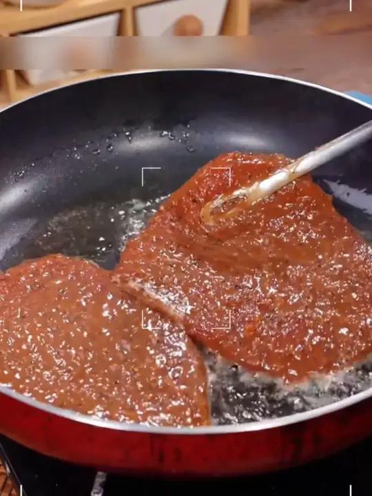 家庭版腌制原切牛排,调味料很家常,方法很简单,鲜嫩又入味 家庭腌制牛排 原切牛排 黑椒牛排