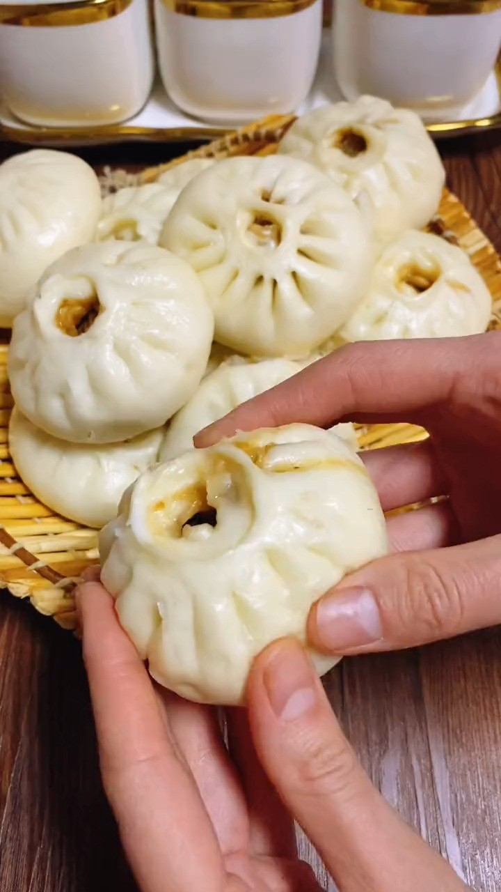 猪肉大葱包子馅这样调,鲜嫩多汁