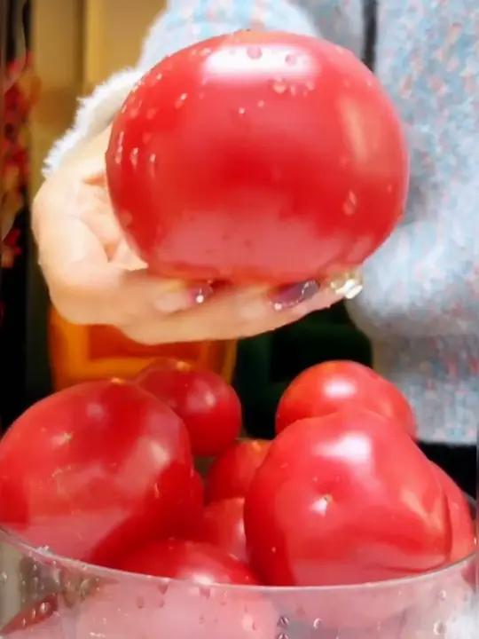 沙瓤西红柿自然熟番茄酸甜多汁产地直销应季生鲜水果蔬菜新鲜采摘快来一起尝个鲜优质农产品H