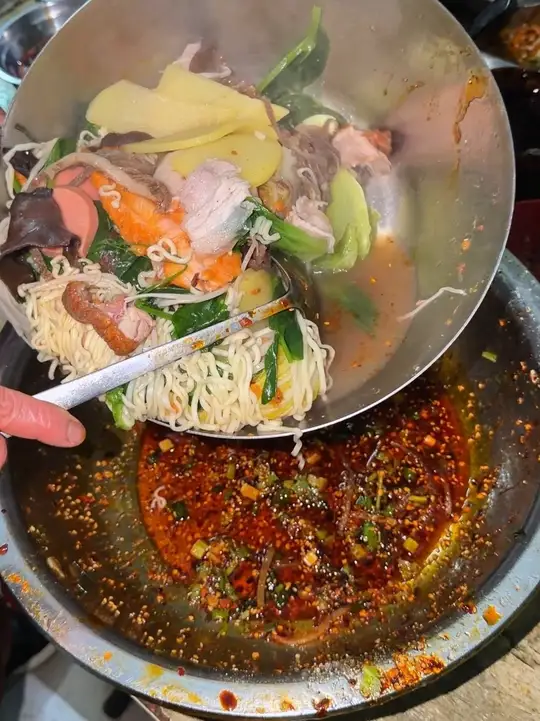 泸州好吃的都藏在学校附近！你吃过这家冒菜没！