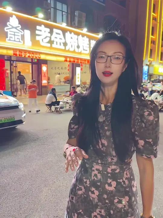 9.9二十支串！29.9代50菜品劵每桌可以用五张