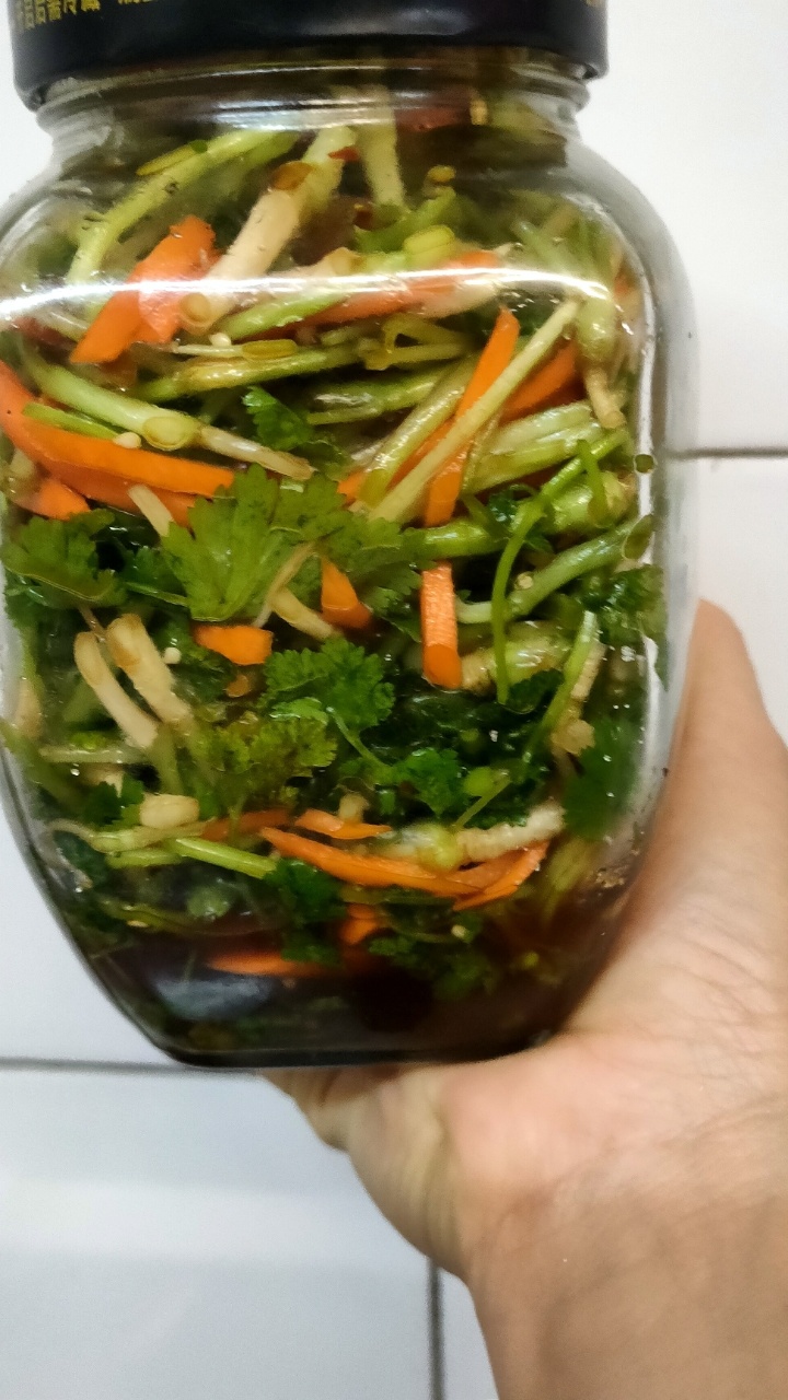 香菜根的腌制方法