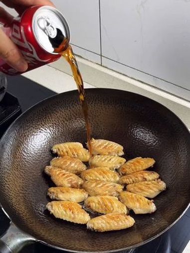可乐鸡翅 家常菜 可乐鸡翅