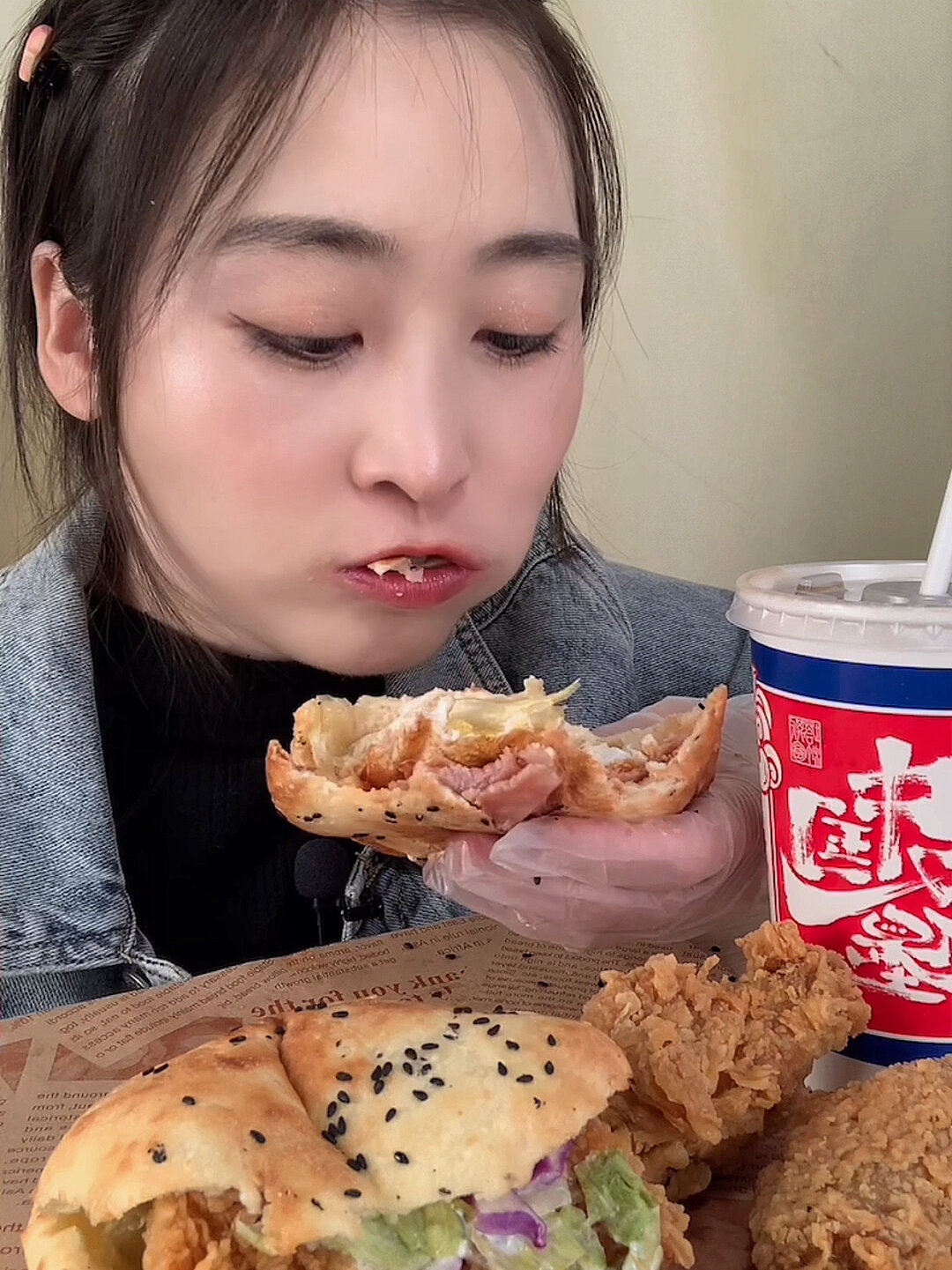 塔斯汀中国汉堡 这培根煎蛋 鸡腿堡绝哇