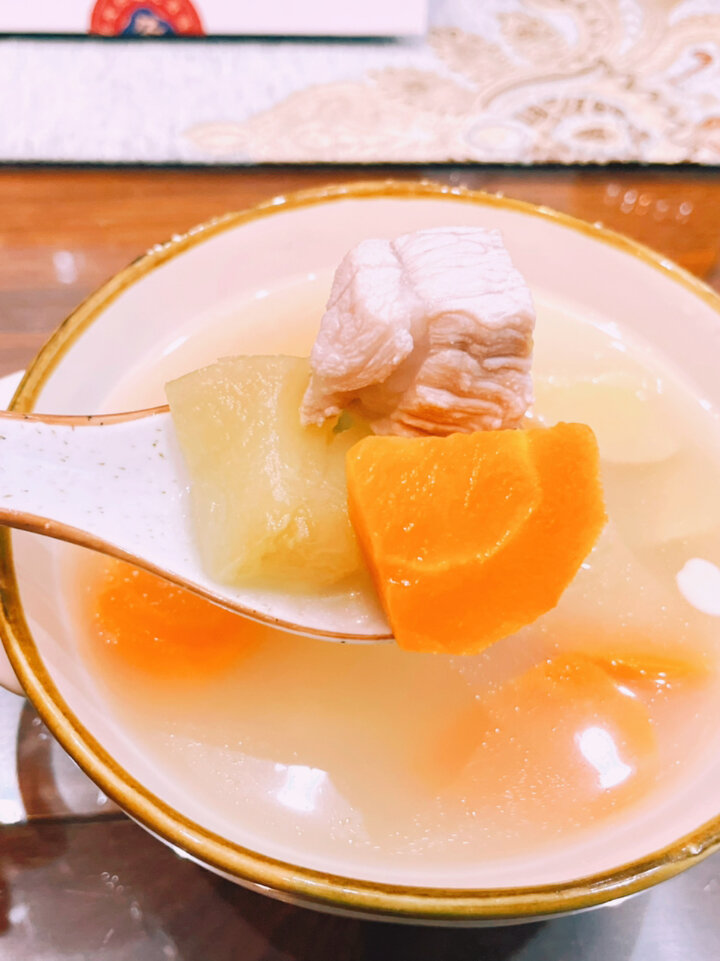 红萝卜苹果瘦肉汤