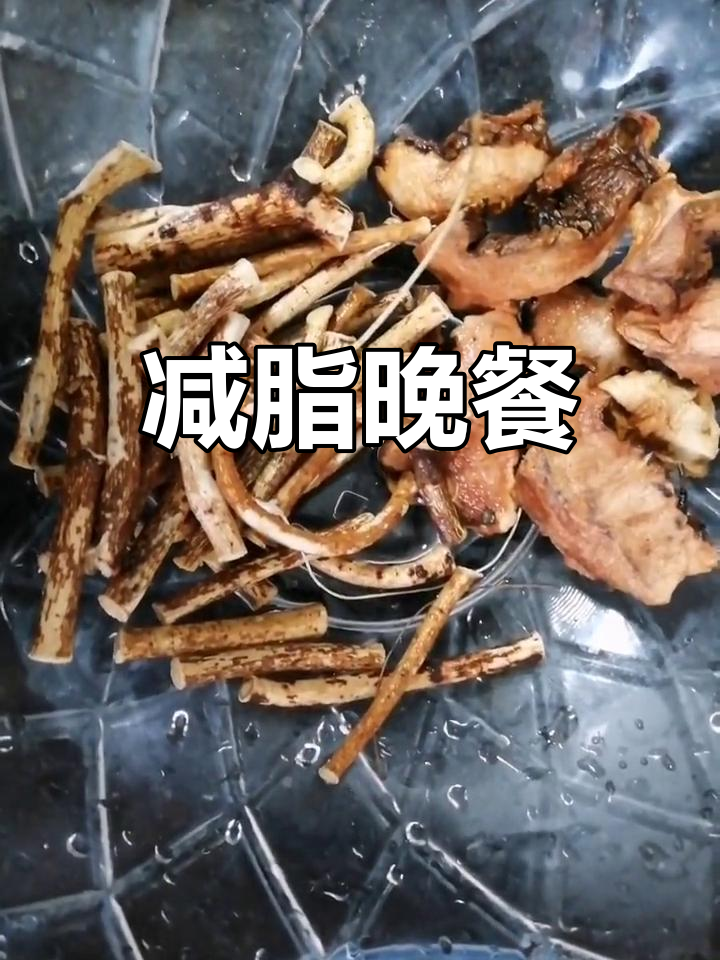 低脂晚餐:五指毛桃土茯苓豆腐玉米汤