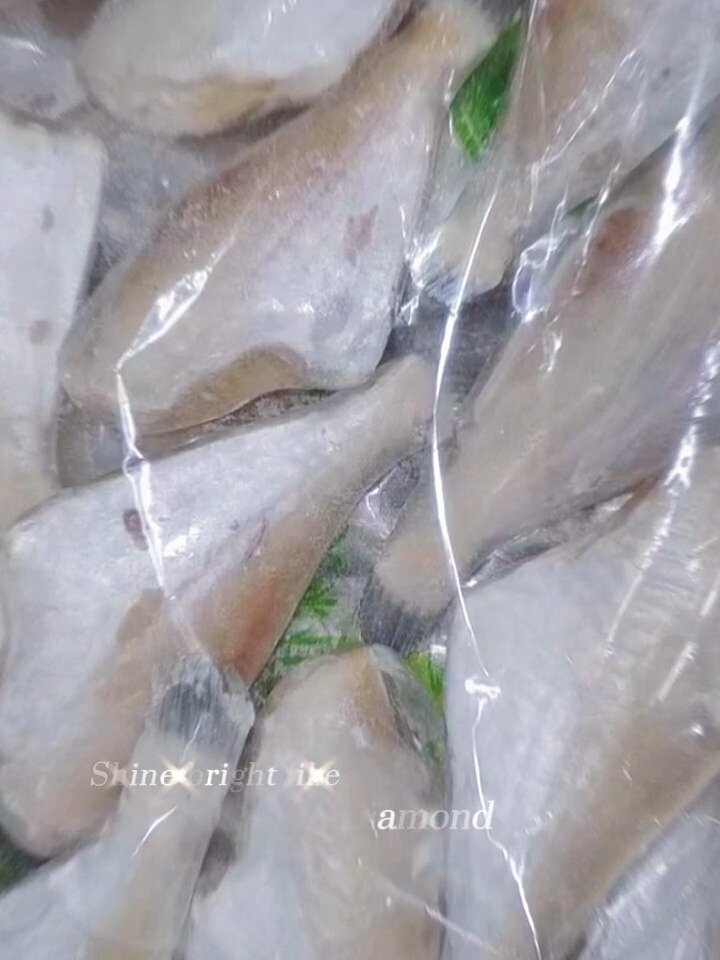 耗儿鱼:学名马面鱼/马面鲀川渝地区多以耗儿鱼并称在上海和闽