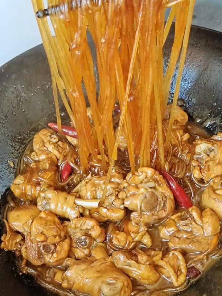 鸡腿炖粉条,一学就会