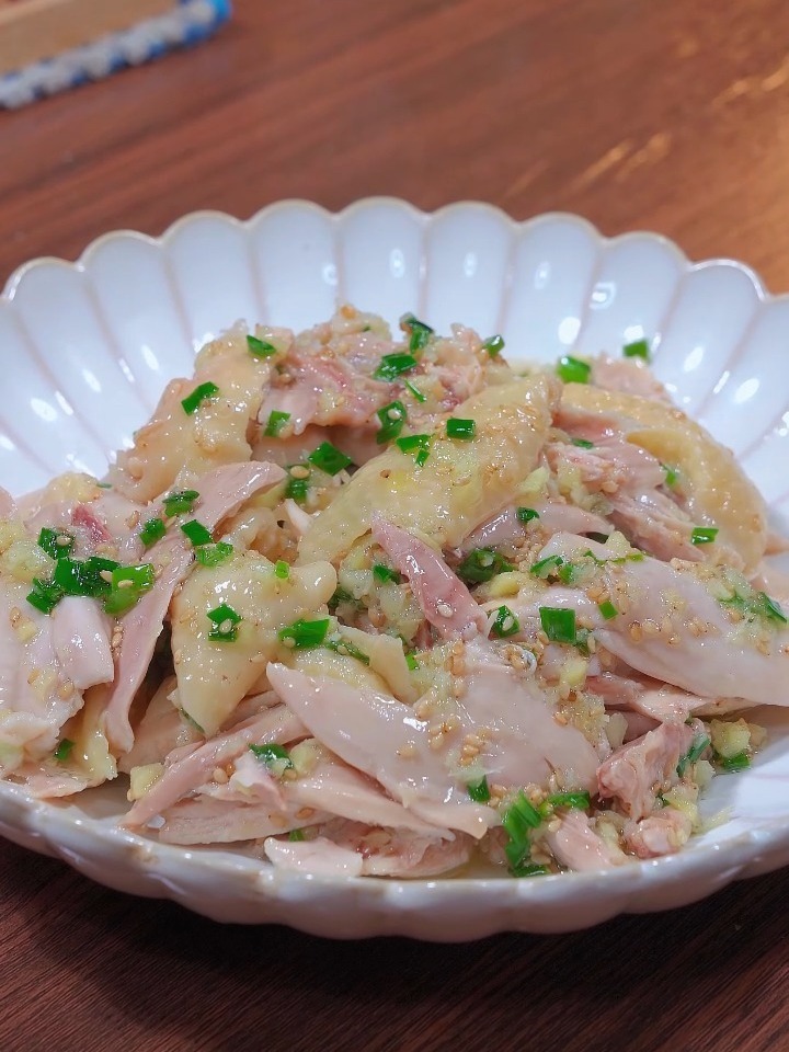 广东粤菜姜葱鸡,鸡肉滑嫩鲜香,原汁原味