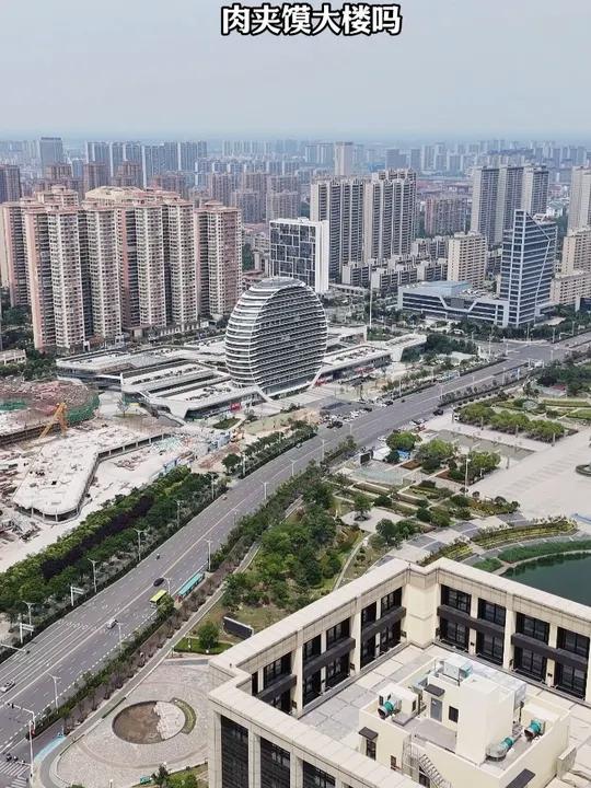 航拍安徽亳州地标建筑，肉夹馍大厦，它真的是因为传说中的肉夹馍才建的吗