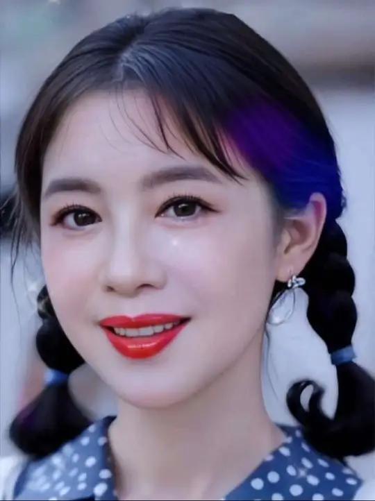 换个发型换种心情……