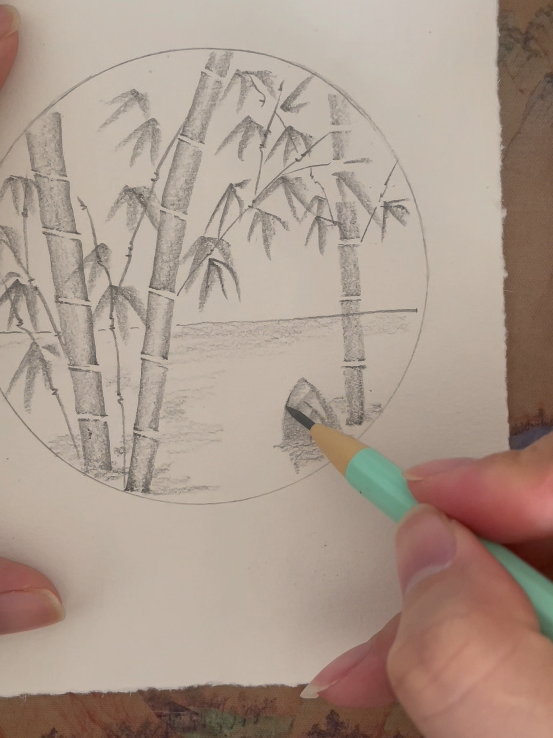 用铅笔简单几笔画竹子