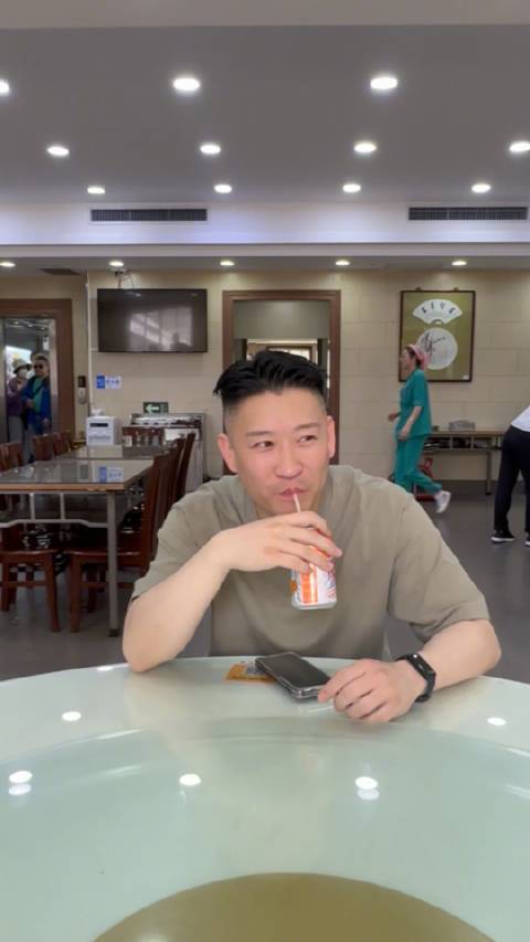 打卡回民街贾三包子   好好吃饭 陪你过五一 听云轩全国巡演