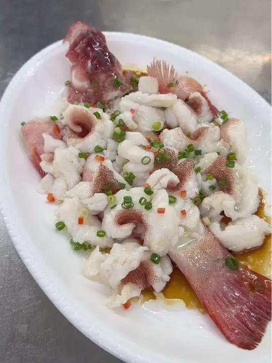 粤菜清淡口味:清蒸东星斑!鱼片的成熟程度完全取决于师傅对火候的掌握! 美食制作分享食材寻味