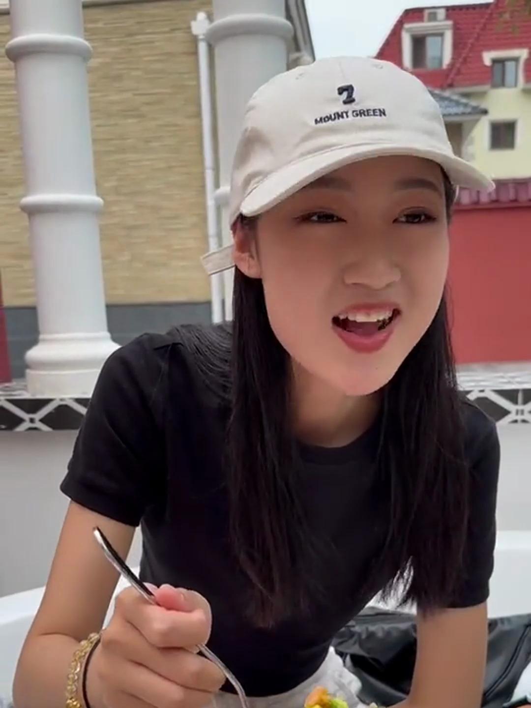 哈尔滨独门独院的西餐厅，菜品美味，拍照出片
