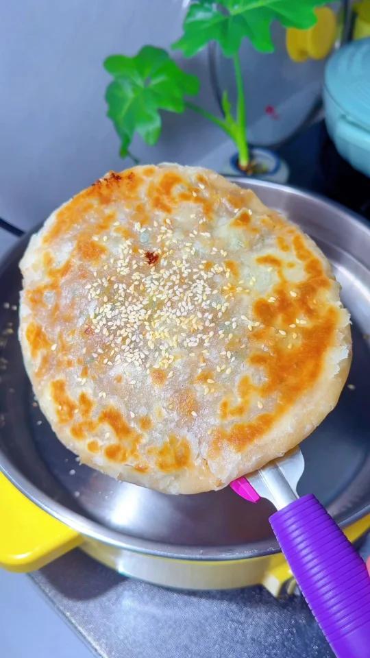 层层酥皮～一做就对的香酥牛肉饼