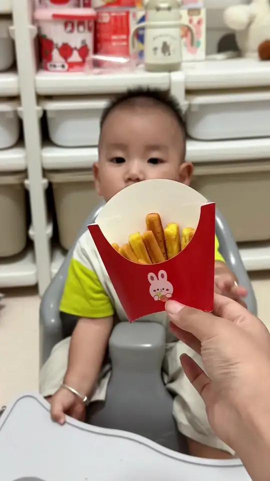 一岁宝宝就可以吃的 小兔团团薯条蛋糕,配料干净奶香松软,好吃又有趣,宝宝太喜欢了 人类幼崽