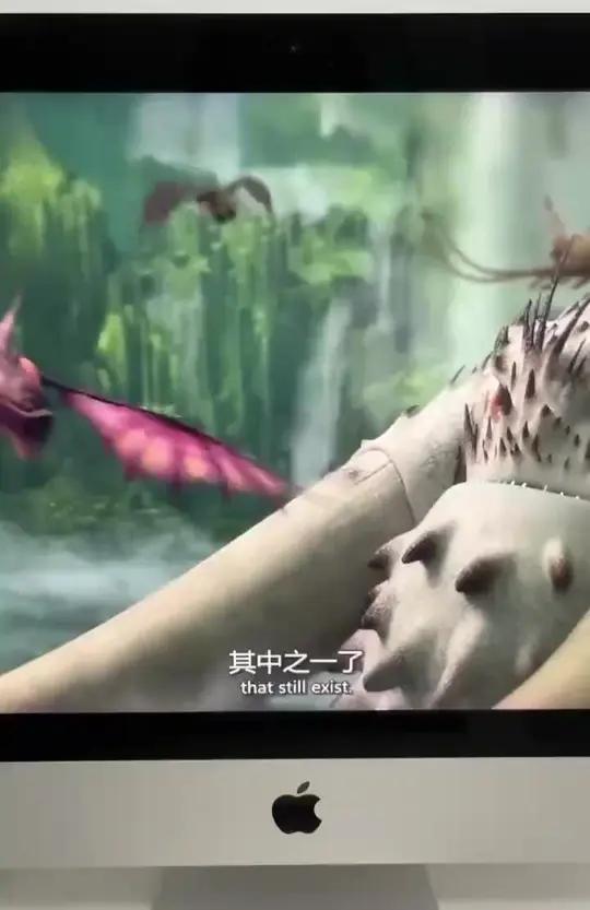 手工diy 在玩一种很新的解压玩具 大人也要玩玩具 解压玩具 最有意义的礼物