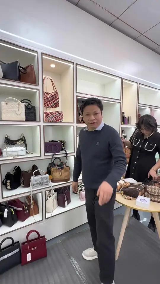 今晚六点,秋冬女包福利专场,开播就来