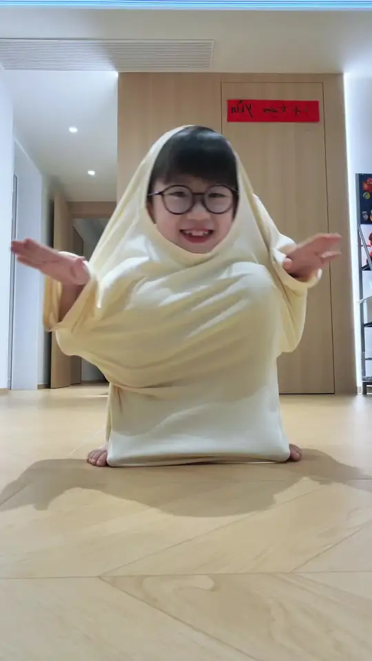 可爱迷人的小黄鸡！