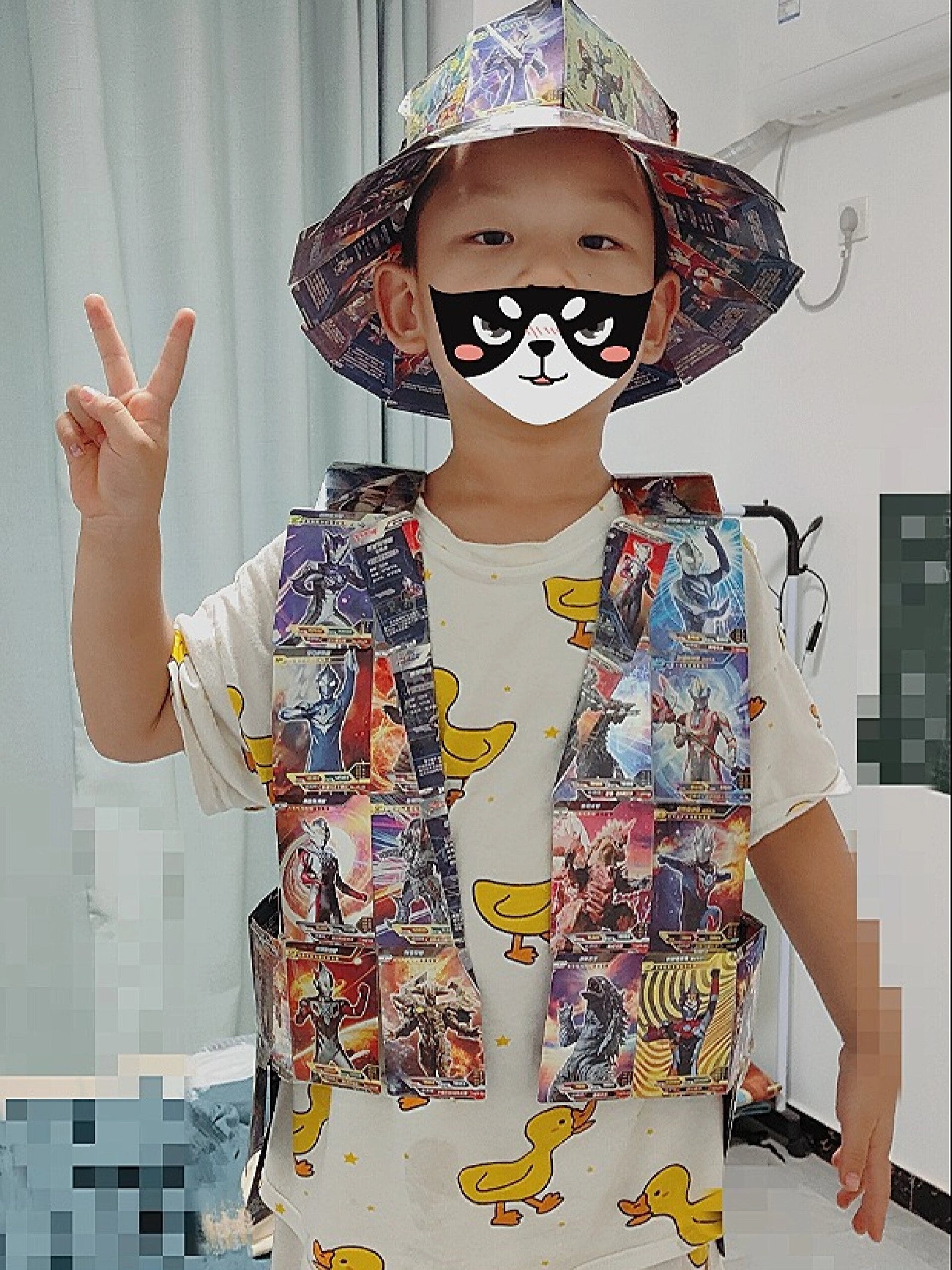 DIY手工制作幼儿园奥特曼卡片环保服
