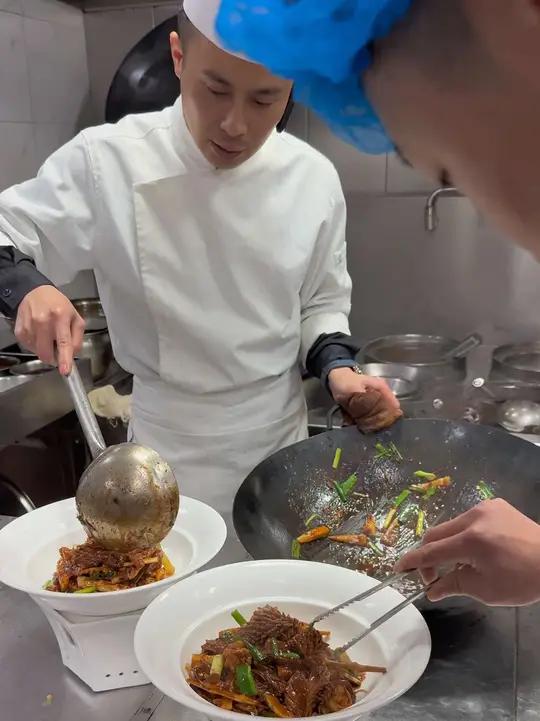 (鲁味爆三样)调味汁:东古一品鲜220克、水塔陈醋750克、冰糖老抽330克、广东米酒80