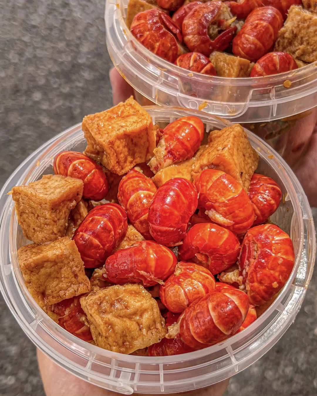 绝味鸭脖又上新了,9.9当20用,29.9三件套,79.9五件套,全国通用最低价,艾特吃货