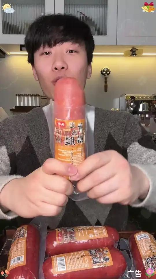 每一口都是实打实的猪腱子肉,低脂高蛋白!可以当作管理期的蛋白质来吃,肉质紧实满口肉香