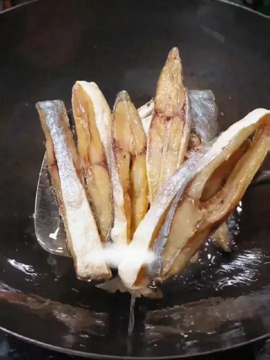 阳江本地渔民特产金鲳鱼干,新鲜淡晒,肉质鲜美