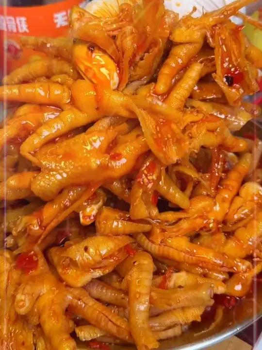 晚上嘴馋了就吃这个 脱骨侠 无骨鸡爪 无骨凤爪 夜宵 追剧小零食 麻麻辣辣 又香又脆 太好