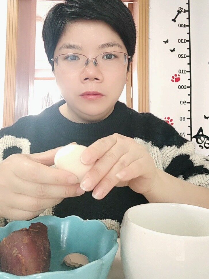 今日早餐:鸡蛋+红薯+牛奶
