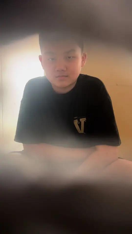 我确信 你一定没吃过汉堡包味的英语书!你不想尝尝吗?