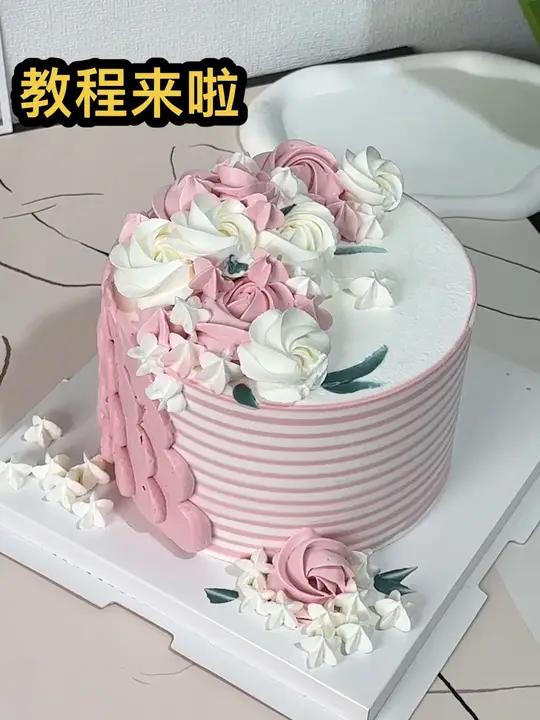 生日蛋糕裱花教程 人气蛋糕推荐 来学做个卡通蛋糕吧 蛋糕 这样做好看吧