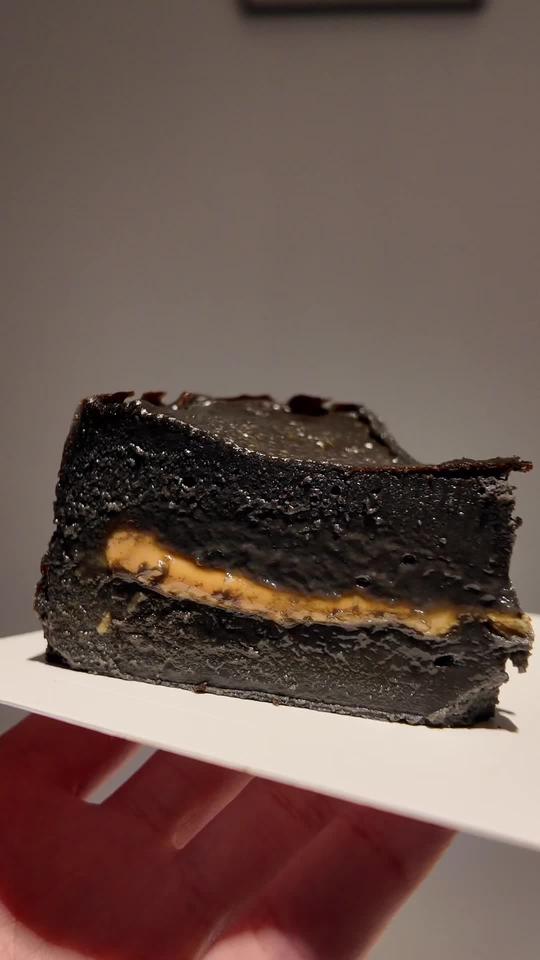 烘焙巴斯克芝士蛋糕