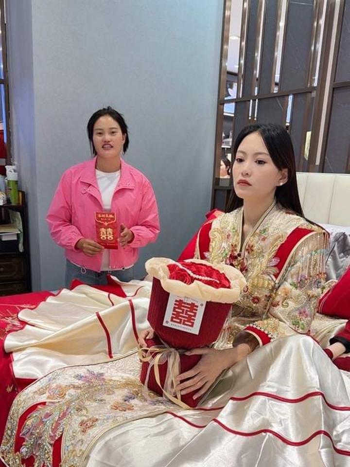 新娘出嫁四言八句,祝福新人百年好合