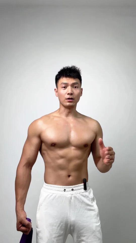 男生胸部外扩下垂赘肉多下垂,用我多年实战