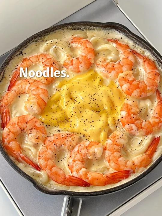 想告诉全世界黏糊的蒜香虾仁乌冬面巨好吃