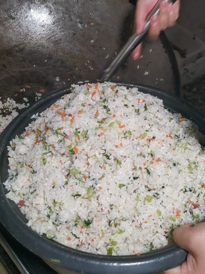 黄山菜饭骨头汤,出餐快 口味好