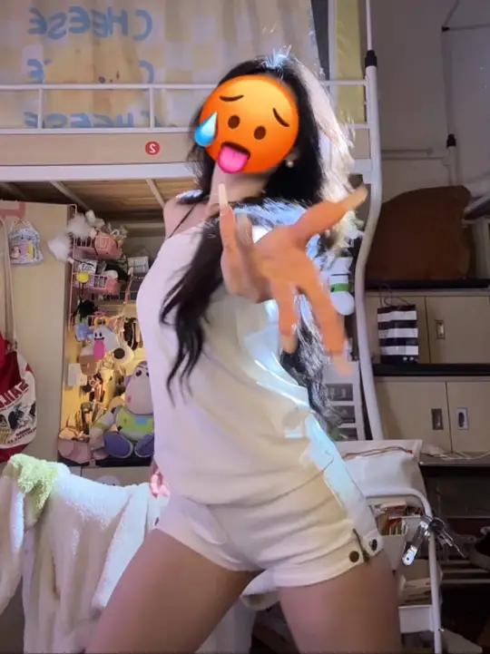 被我发现了一个小众的爽舞嘿嘿