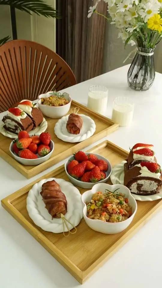 优优的早餐,芝士炒饭,奥利奥咸奶油蛋糕卷,烤鸡腿 小学生早餐 早餐吃什么 儿童美食