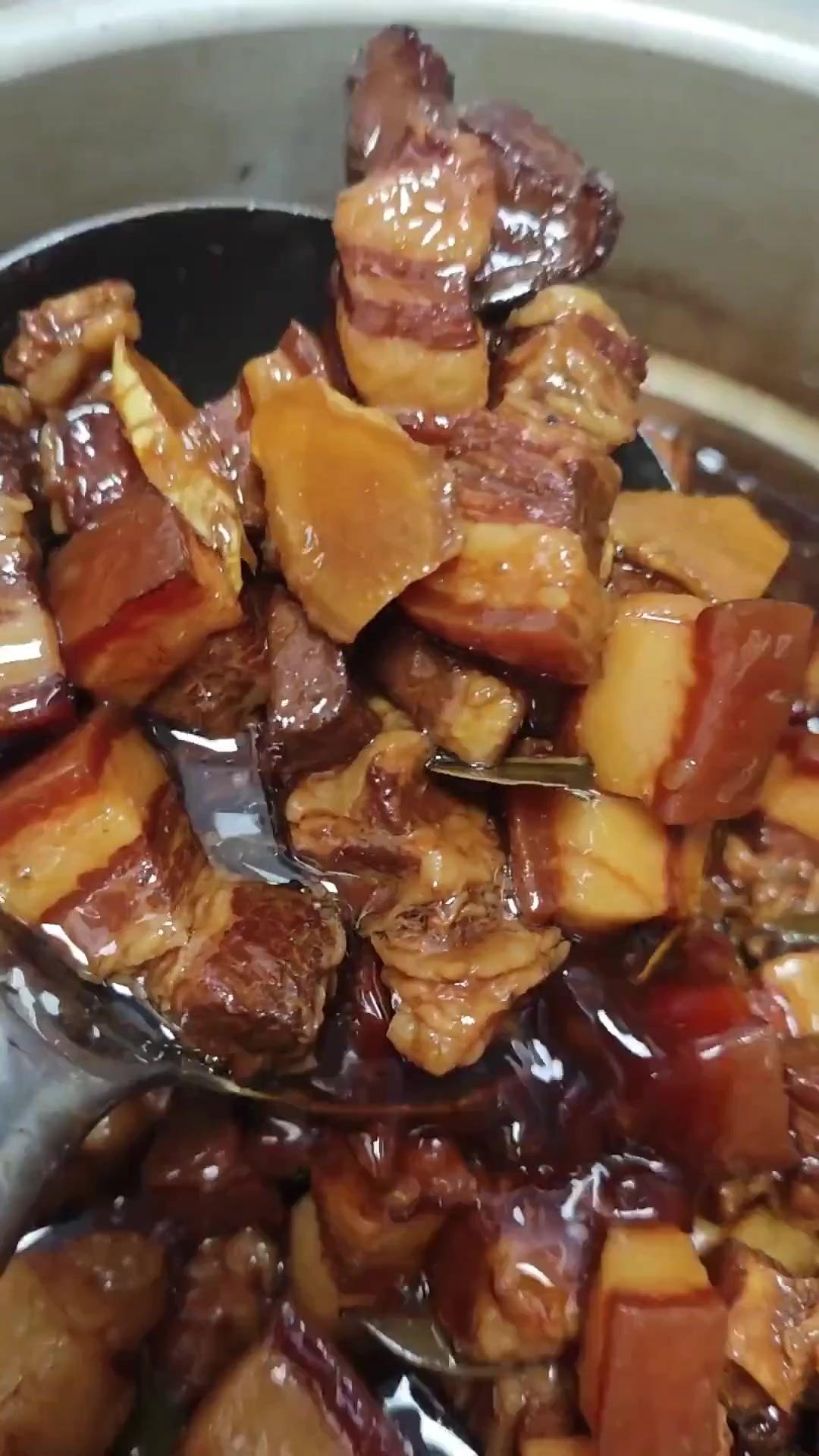 羲皇大道石头川菜馆放大招!孜然羊肉双人餐,原价 58 现 29.9。香羊肉配土豆丝,米饭管