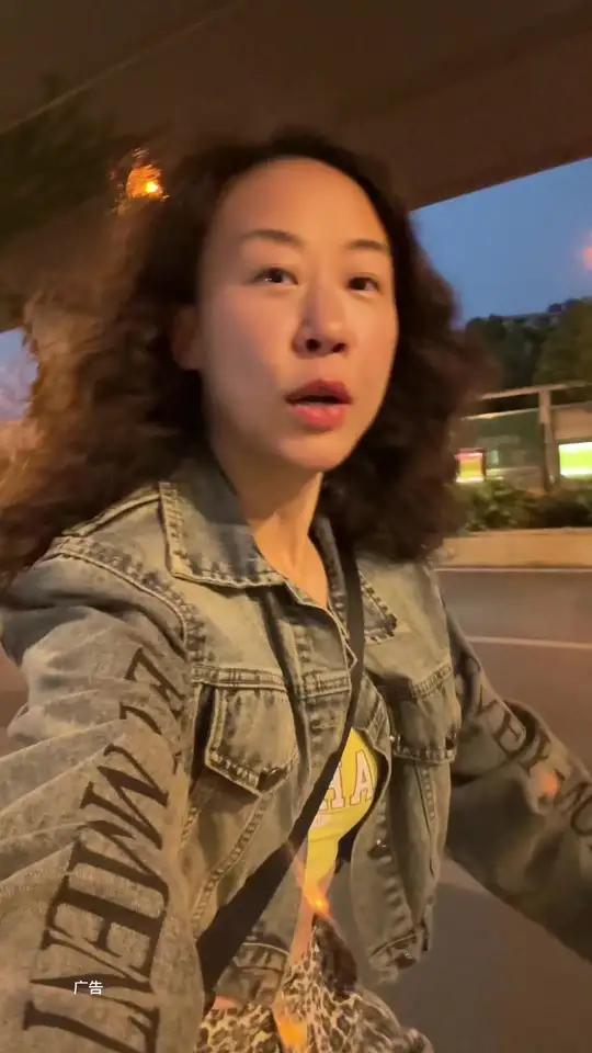 五一的虾已经养肥了!金地广场虾皇58抵100,正是吃虾好时候