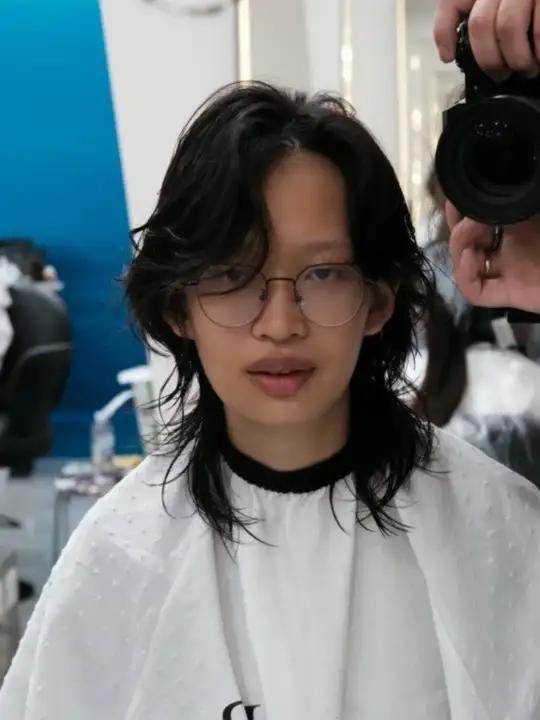 不一定斩男但是一定斩女的狼尾鲻鱼头卷发